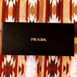 Prada Gift Box 🎁